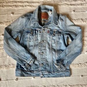 Levi’s Women’s Denim Jean Jacket size x-small